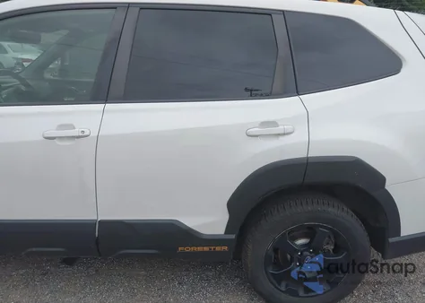 2022 Subaru Forester Wilderness z USA, uszkodzony, nr VIN JF2SKAMC4NH427821